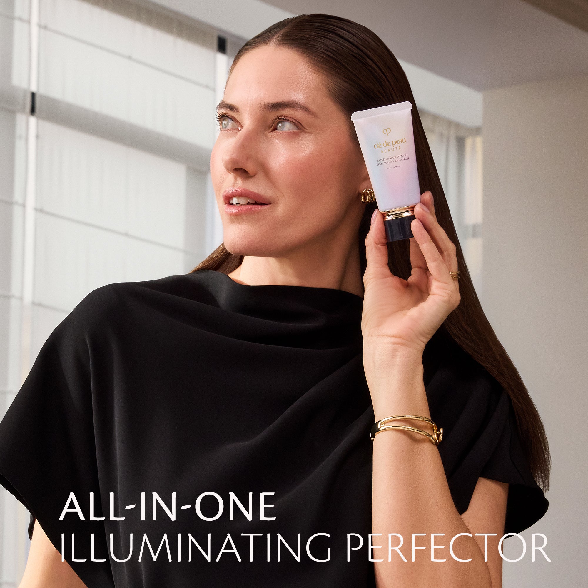 Clé de Peau Beauté Skin Beauty Enhancer primer viso SPF25 luminoso