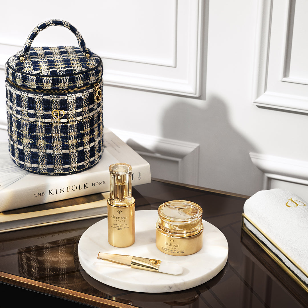 Cle de Peau Precious Gold Vitality siero viso oro e retinolo