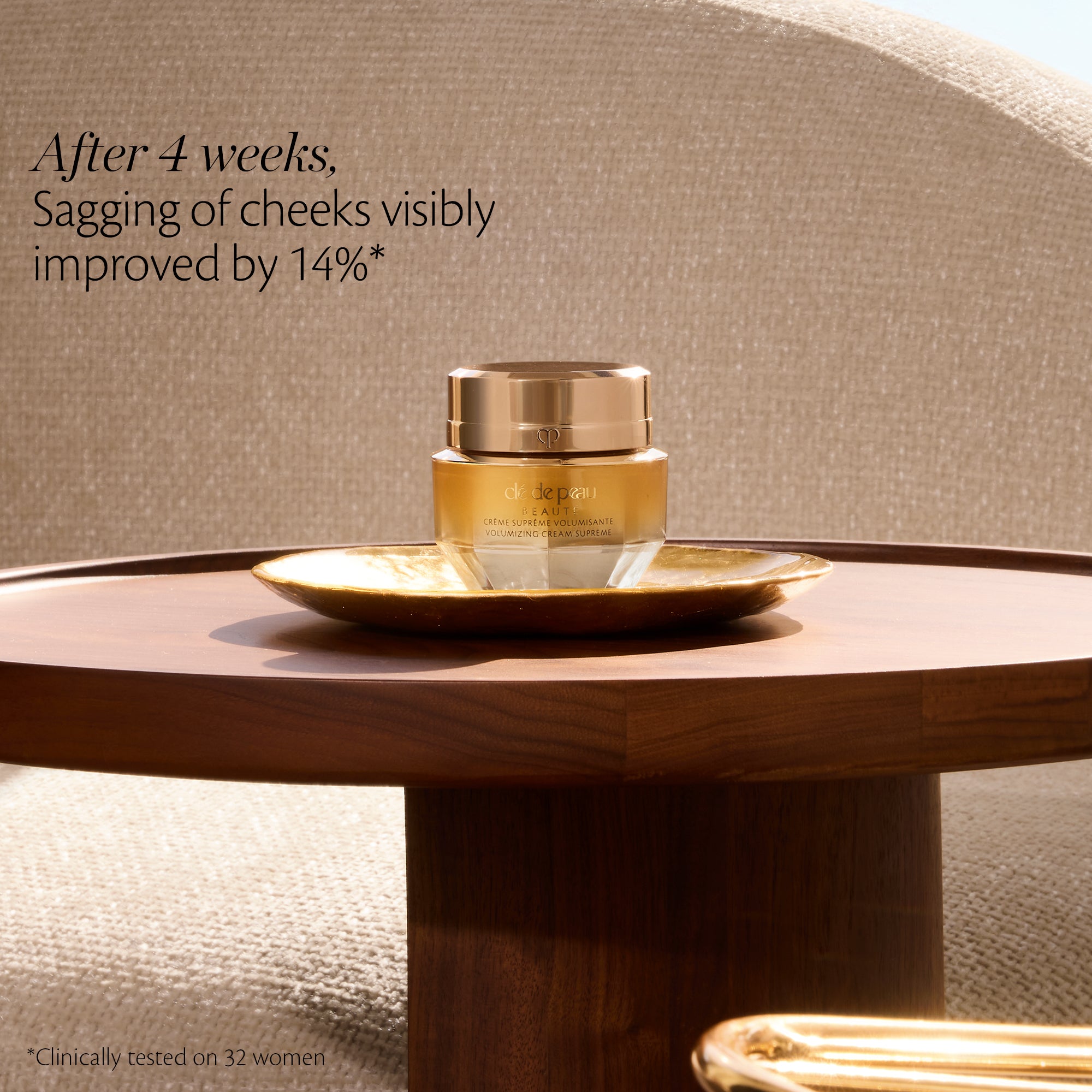 Clé de Peau Beauté Volumizing Cream Supreme crema viso rassodante